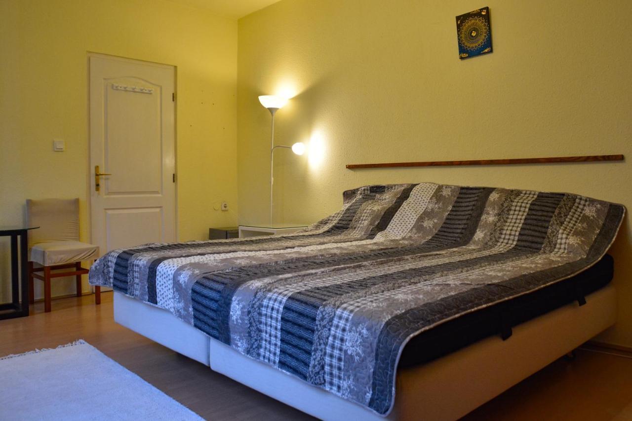 Afrodite Apartmanhaz Егер Екстериор снимка