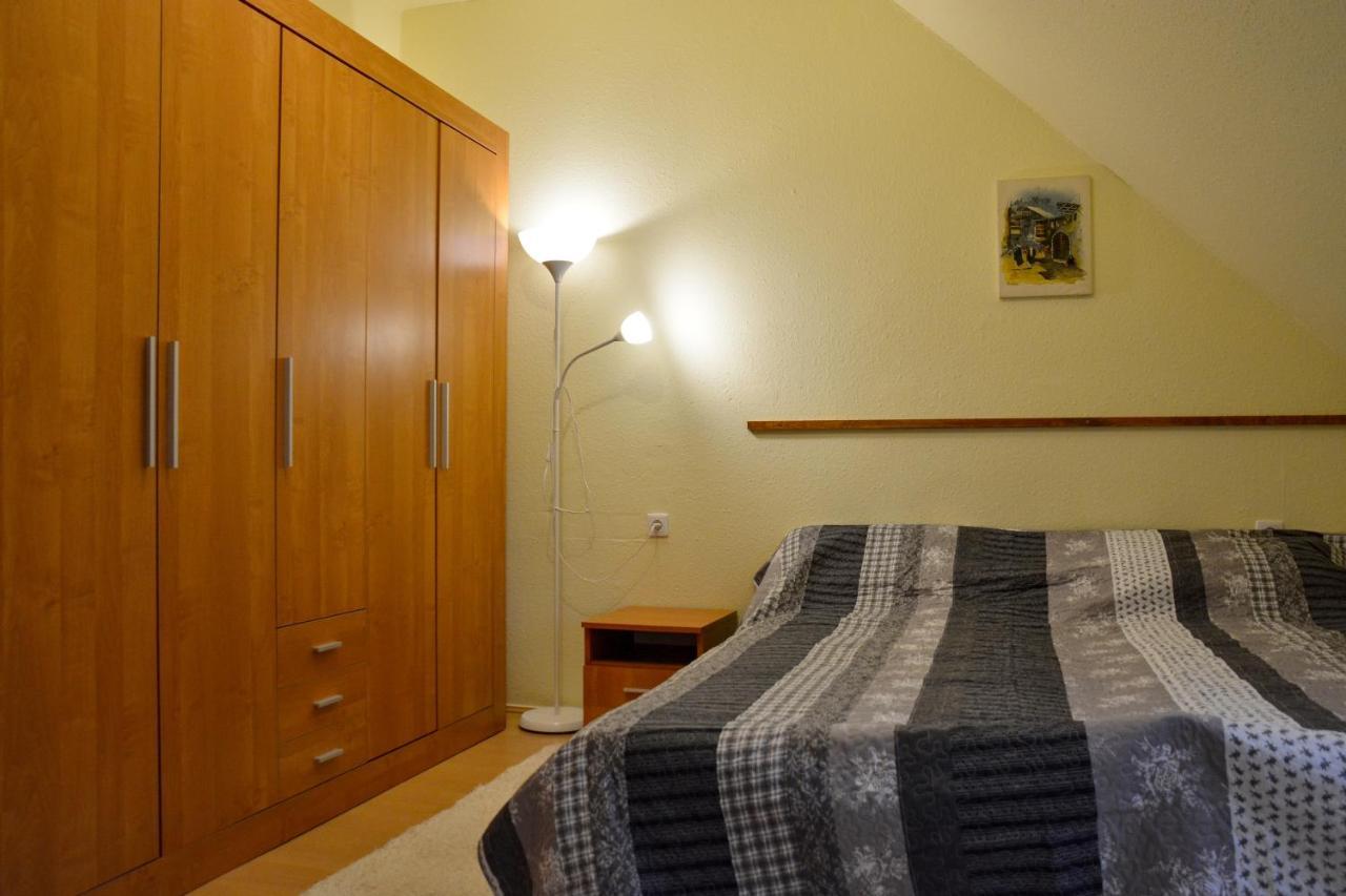 Afrodite Apartmanhaz Егер Екстериор снимка